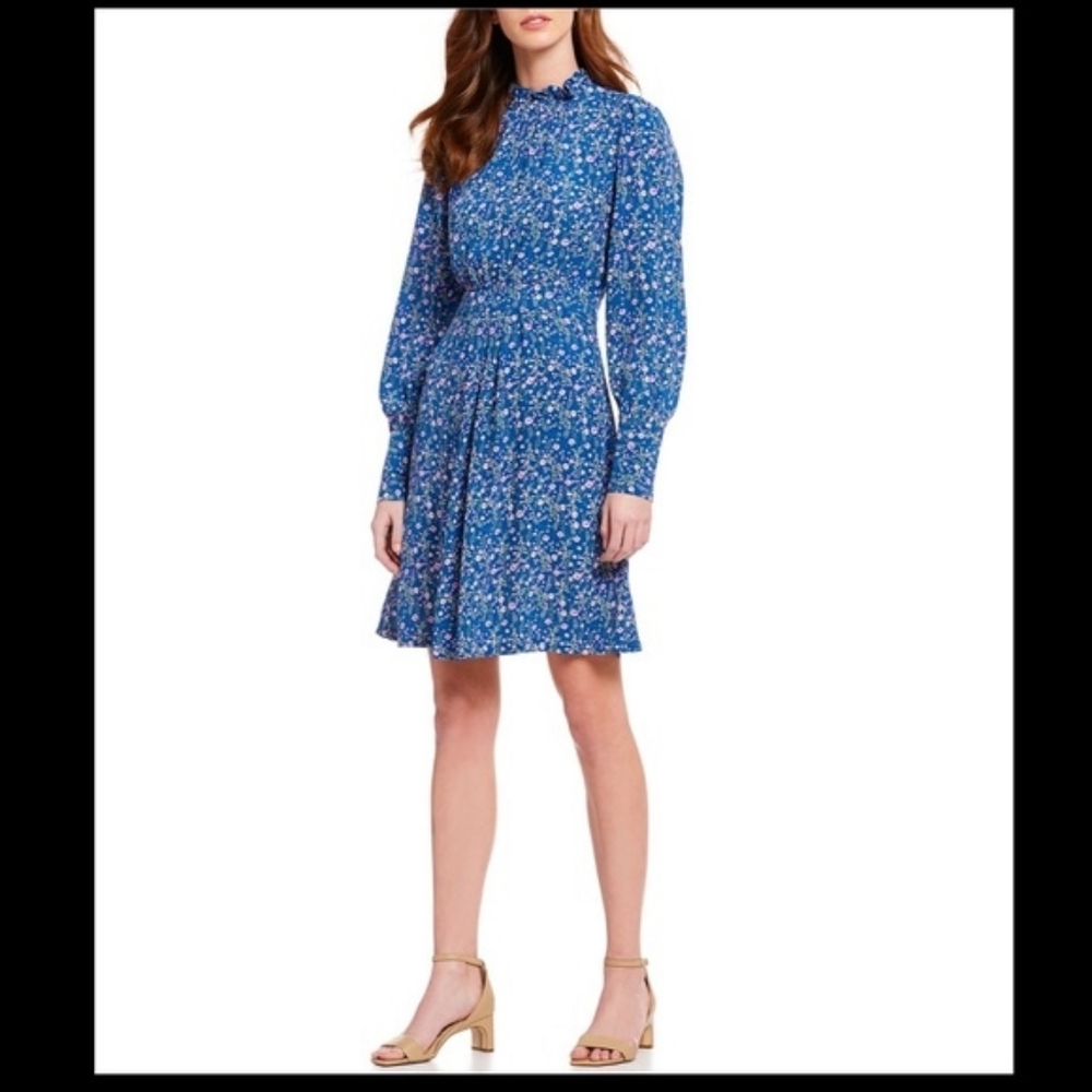 a loves a long sleeves floral dress size 6